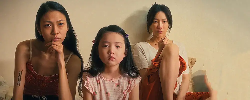 دانلود فیلم Left-Handed Girl 2025